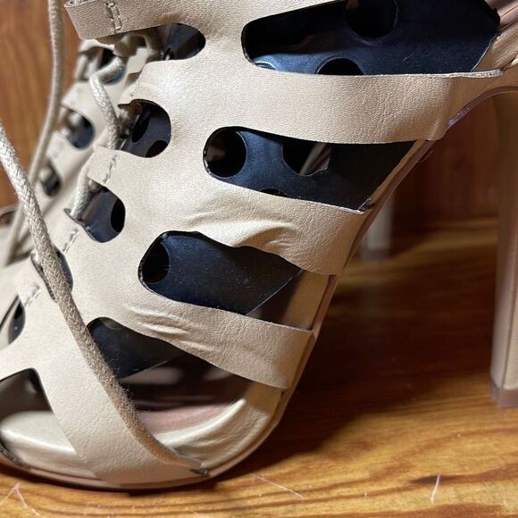 Shushop Women’s Beige Gladiator Lace Up Stiletto Heels size 6.5 Heel height 4.5” - Picture 5 of 7